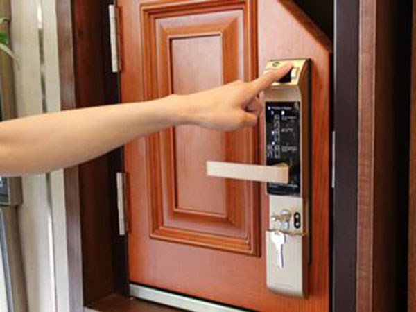 金水區(qū)保險(xiǎn)柜開(kāi)鎖（換鎖芯正規(guī)公司）