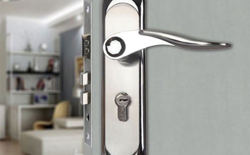 金水區(qū)汽車開鎖(24小時換鎖電話)