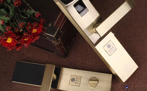 廈門上門換鎖芯多少錢(開鎖服務(wù)熱線)